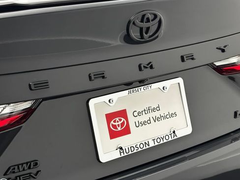 Used 2025 Toyota Camry LE AWD/4WD image 8