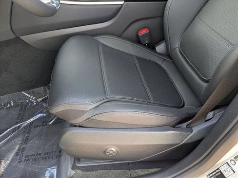 New 2026 Mercedes-Benz GLC 300 4MATIC image 4