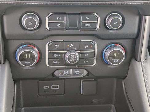 Used 2024 Chevrolet Tahoe LS image 25