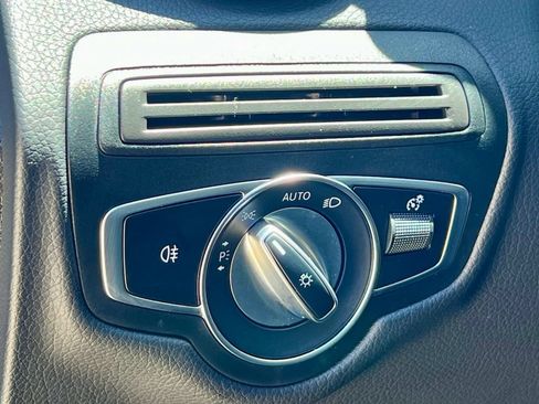 Certified 2022 Mercedes-Benz GLC 300 4MATIC image 30