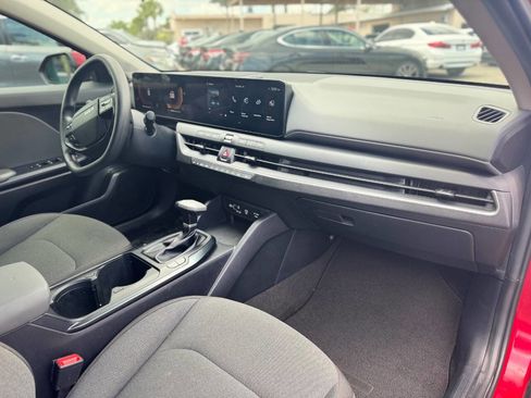 Used 2025 Kia K4 LXS 4dr Sedan image 23