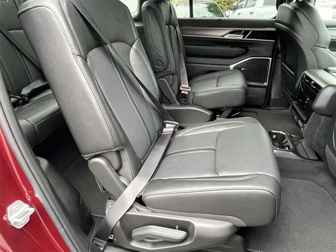 New 2025 Jeep Wagoneer Series II w/ Convenience Group I image 33