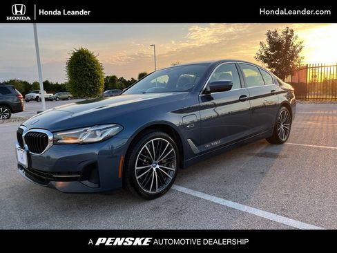 Used 2023 BMW 530e xDrive w/ Premium Package AWD/4WD image 1