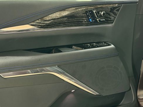 New 2026 Cadillac Escalade IQ Sport 1 w/ LPO, Floor Liner Package AWD/4WD image 10
