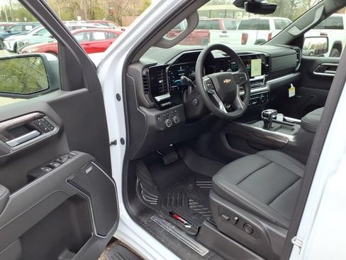 New 2026 Chevrolet Silverado 1500 LTZ w/ LTZ Premium Package AWD/4WD image 9