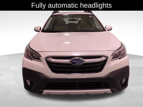Certified 2022 Subaru Outback Limited image 10