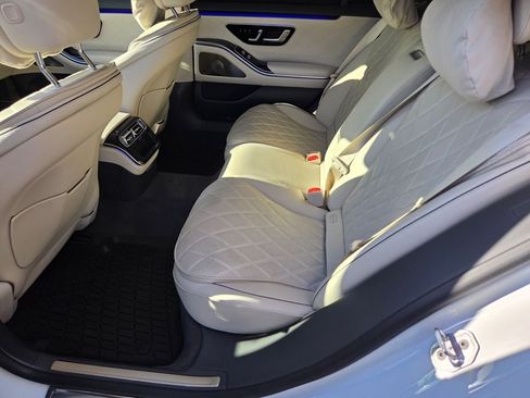 Used 2025 Mercedes-Benz S 580e 4MATIC Sedan image 15