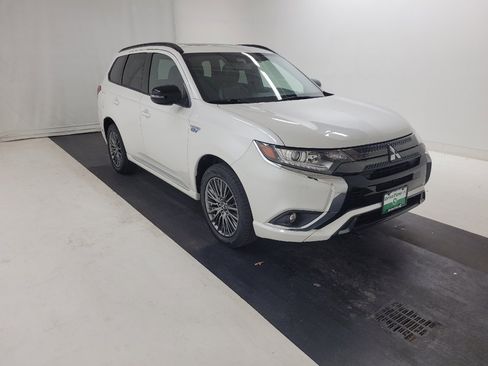 Used 2021 Mitsubishi Outlander LE AWD/4WD image 13