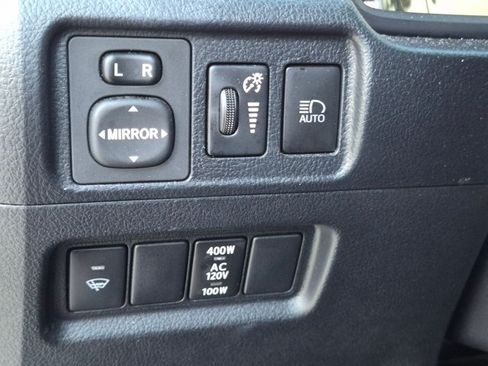 Used 2021 Toyota 4Runner SR5 Premium w/ Moonroof Package AWD/4WD image 14