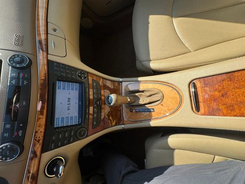 Used 2007 Mercedes-Benz E 320 BlueTEC Sedan image 29
