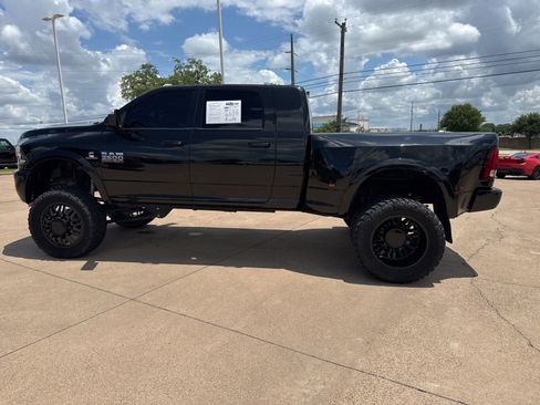 Used 2018 RAM 3500 Laramie w/ Sport Appearance Group AWD/4WD image 4