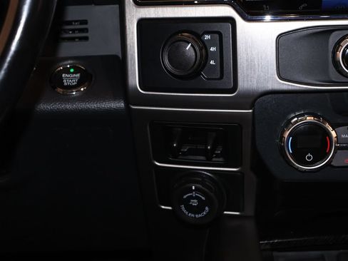 Certified 2022 Ford F350 Platinum AWD/4WD image 28