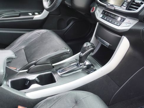 Used 2015 Honda Accord EX-L image 16