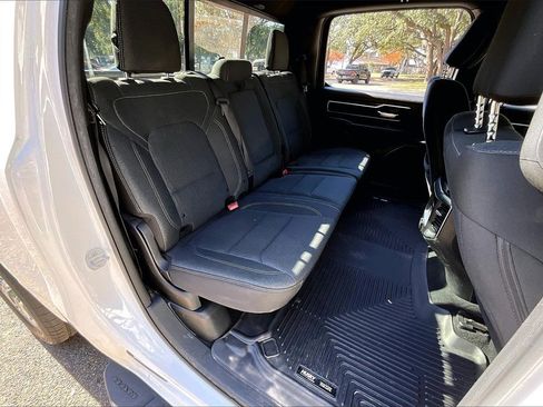 Used 2019 RAM 1500 Big Horn image 22