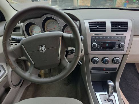 Used 2009 Dodge Avenger SXT FWD image 24