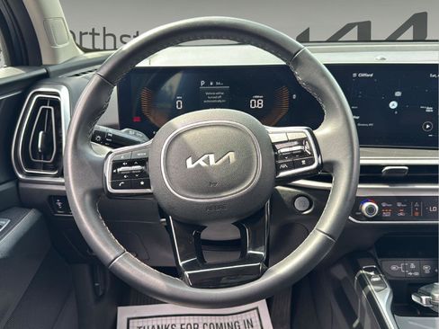 Used 2024 Kia Sorento S w/ Panoramic Sunroof Package AWD/4WD image 12