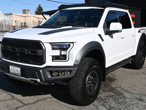 Used 2017 Ford F150 Raptor w/ Equipment Group 802A Luxury AWD/4WD image 1
