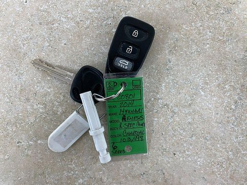 Used 2014 Hyundai Genesis 2.0T image 27