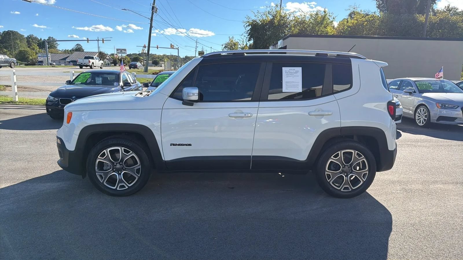 Used 2017 Jeep Renegade Limited FWD image 2