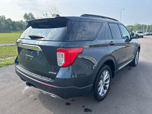 Used 2023 Ford Explorer XLT w/ Equipment Group 202A AWD/4WD image 3
