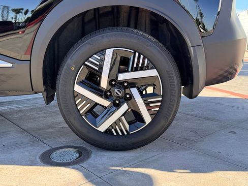 New 2026 Nissan Kicks SV image 8