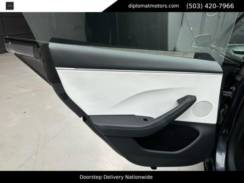 Used 2025 Tesla Model 3 Performance image 25