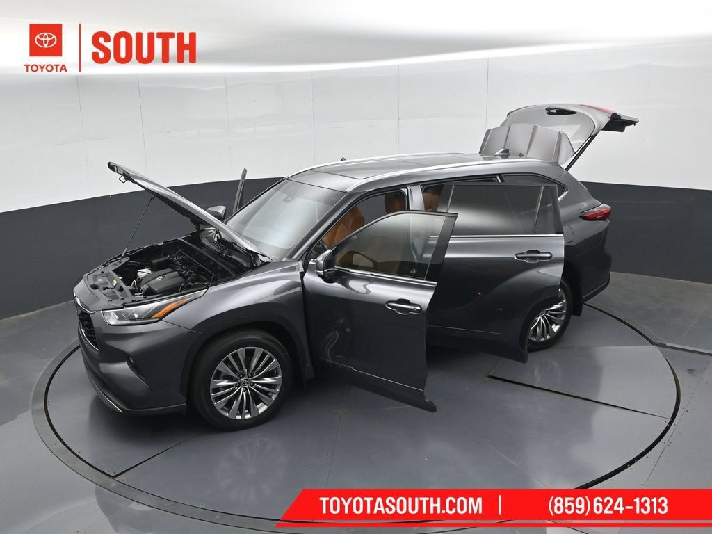Used 2020 Toyota Highlander Platinum AWD/4WD image 55