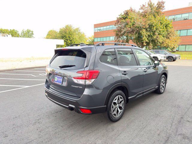 Used 2024 Subaru Forester Premium AWD/4WD image 6