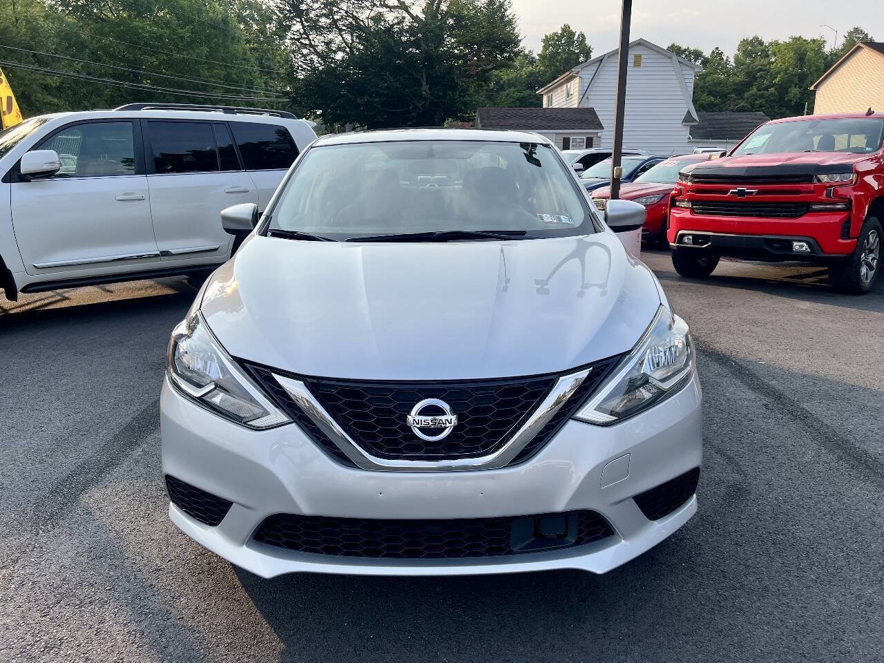 Used 2019 Nissan Sentra SV w/ Special Edition Package FWD image 8