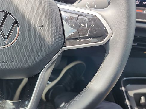 Used 2025 Volkswagen ID.4 Pro image 23