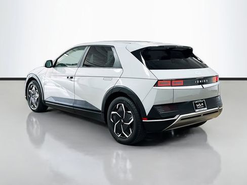 Used 2024 Hyundai Ioniq 5 SEL RWD image 5