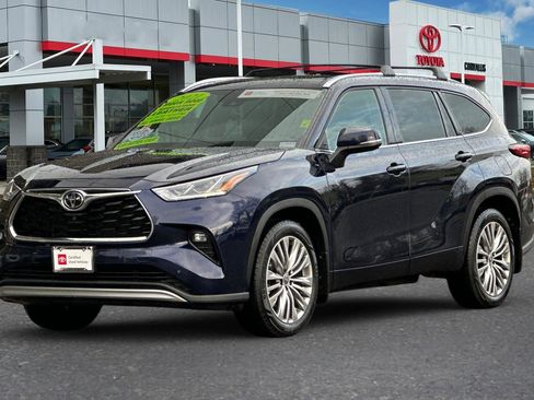 Used 2022 Toyota Highlander Platinum image 8