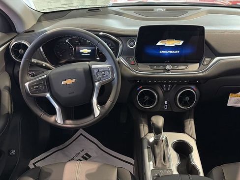 New 2025 Chevrolet Blazer LT AWD/4WD image 9
