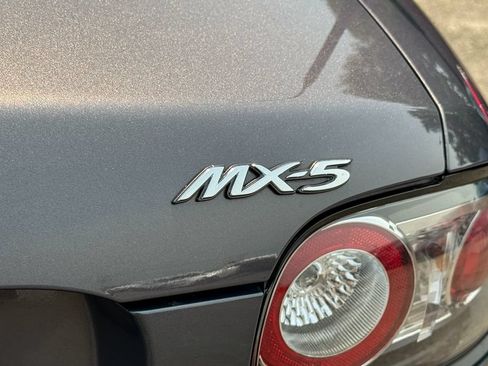 Used 2006 MAZDA MX-5 Miata Sport w/ Suspension Pkg RWD image 13