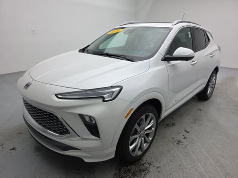 Used 2025 Buick Encore GX Avenir w/ Avenir Technology Package AWD/4WD image 6