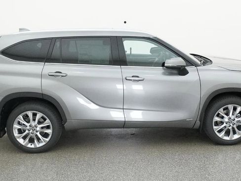 New 2026 Toyota Highlander Limited AWD/4WD image 14