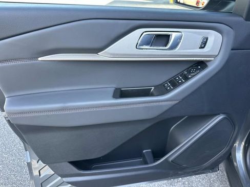 New 2026 Ford Explorer Active w/ Active Comfort Package image 25
