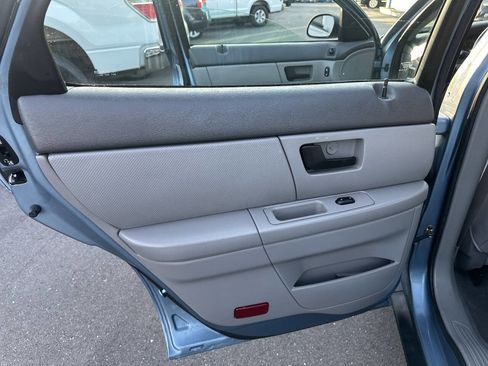 Used 2005 Ford Taurus SEL image 17