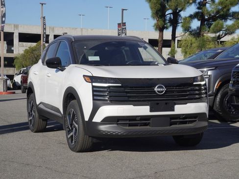 New 2026 Nissan Kicks SV image 2