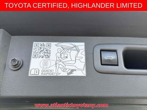 Certified 2024 Toyota Highlander Limited AWD/4WD image 8