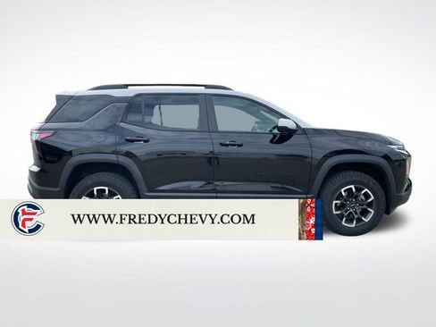 Used 2025 Chevrolet Equinox ACTIV w/ Safety and Technology Package FWD image 7