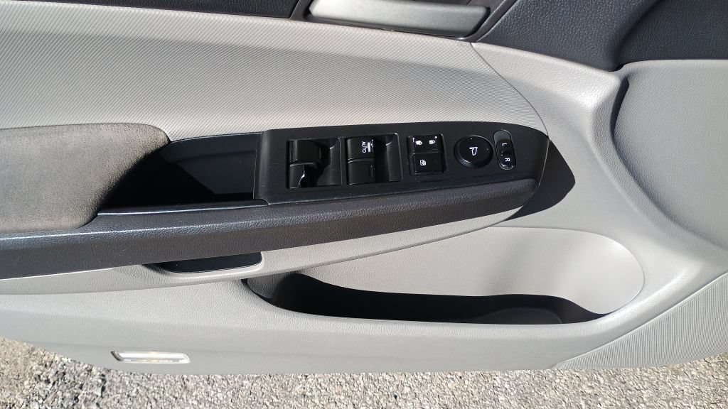 Used 2009 Honda Accord LX image 16