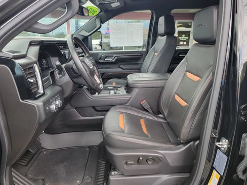 Used 2024 GMC Sierra 2500 AT4 AWD/4WD image 11