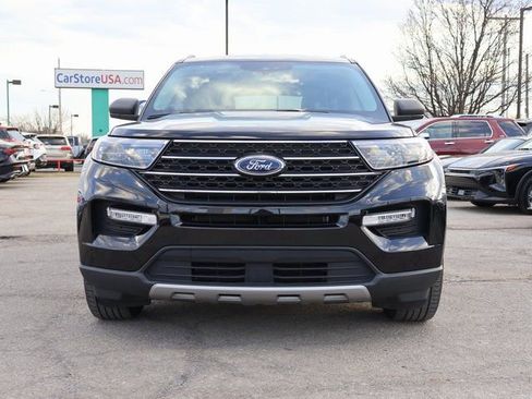 Used 2022 Ford Explorer XLT w/ Equipment Group 202A image 2