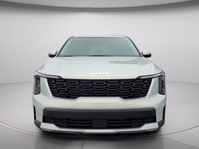 Used 2026 Kia Sorento LX FWD image 4