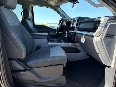 New 2026 Ford F450 XLT w/ 360-Degree Camera Package image 22