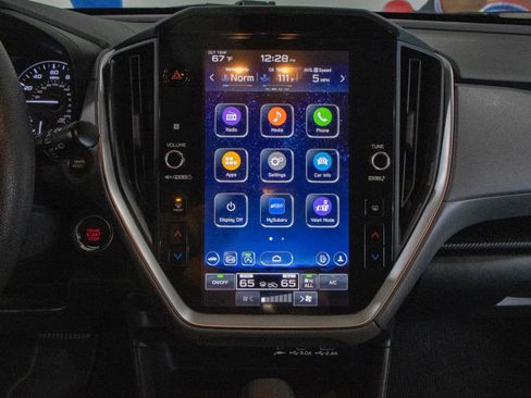 Used 2024 Subaru Crosstrek 2.0i Premium image 4