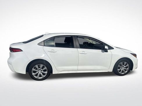 Used 2023 Toyota Corolla LE image 8