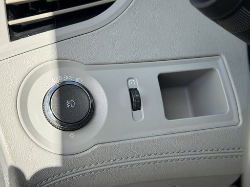 Used 2011 Buick LaCrosse CXL image 15