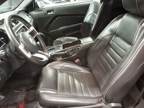 Used 2013 Ford Mustang Premium image 8